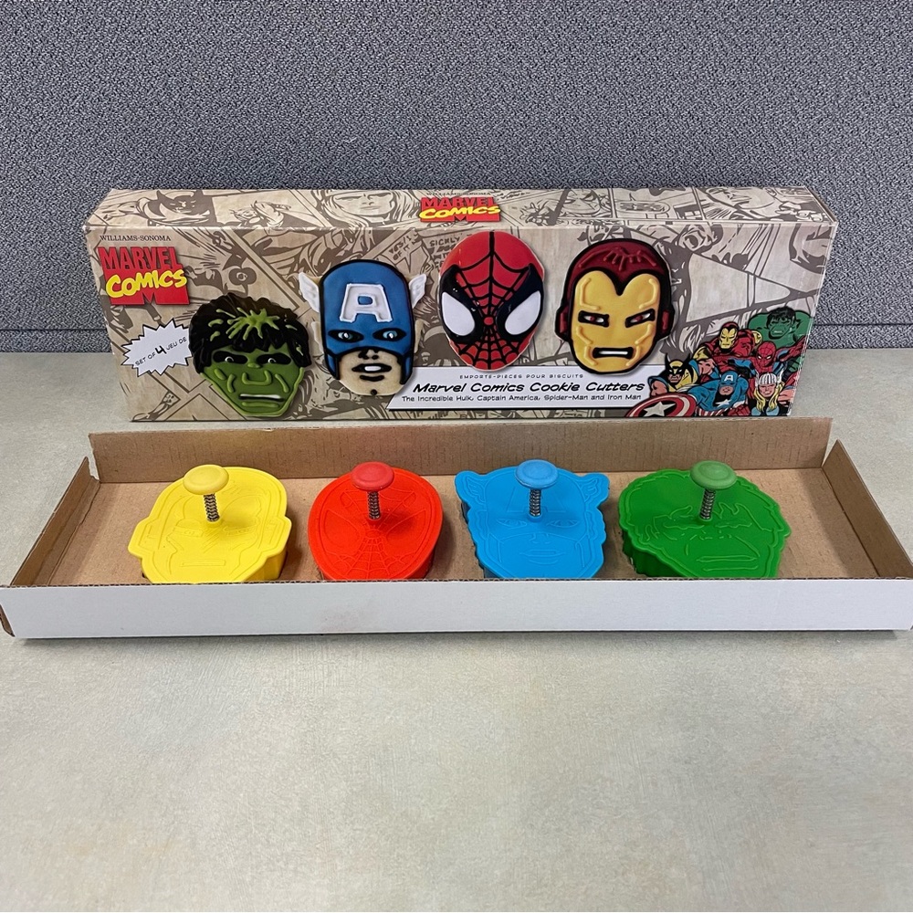 Marvel Cookie Cutters WILLIAMS SONOMA Hulk, Spiderman, Capt America, Iron man.